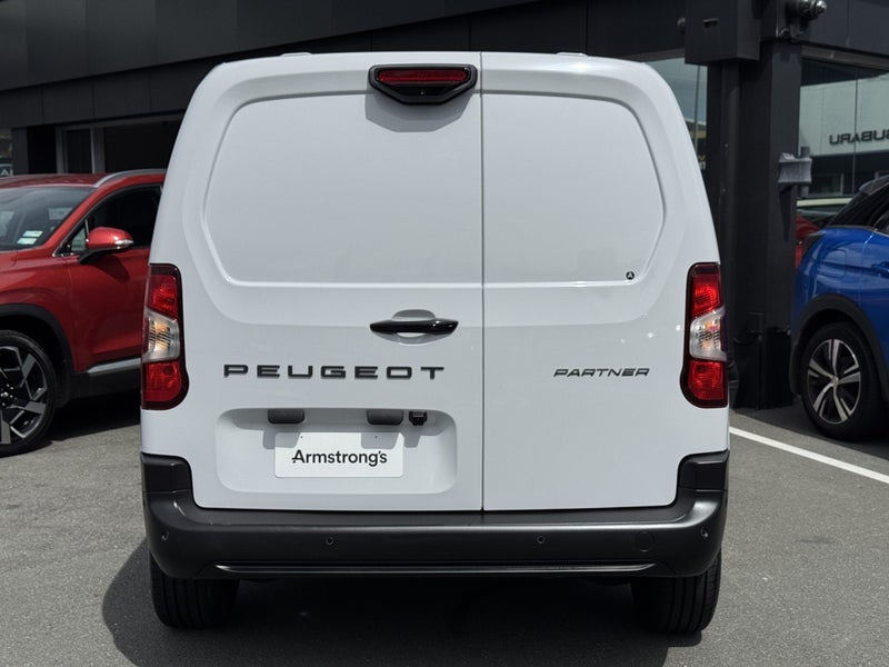 2025 Peugeot Partner 1.2L Petrol Standard Wheel... image 5