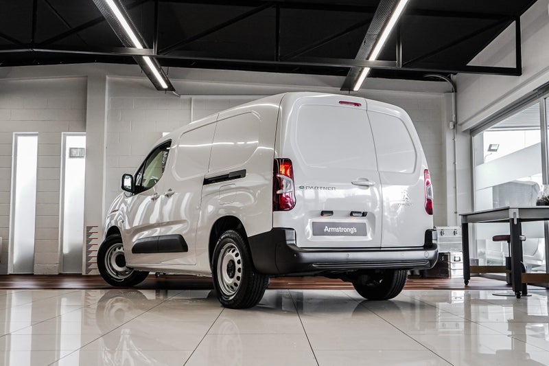 2025 Peugeot Partner LWB Electric 50Kwh image 2