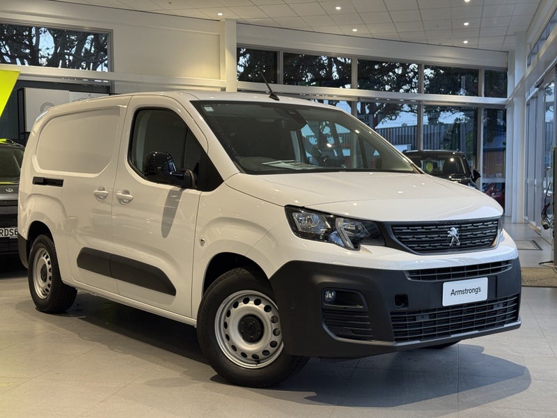2025 Peugeot Partner LWB Electric Van image 1