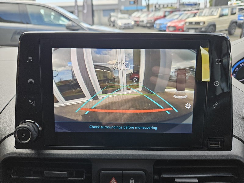 2025 Peugeot Partner SWB ELECTRIC 50KWH image 4