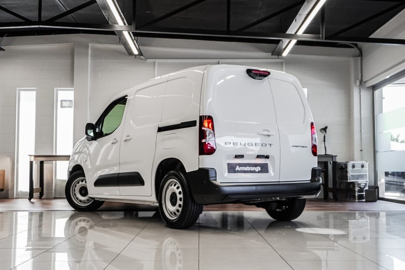 2025 Peugeot Partner Swb Petrol Fl 1.2Pt image 2