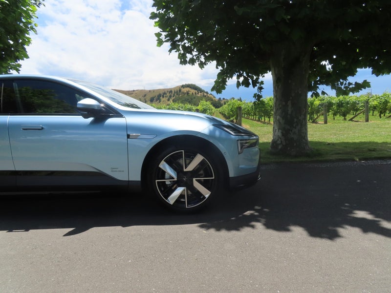 2025 Polestar 4 Long Range Single Motor Plus image 3