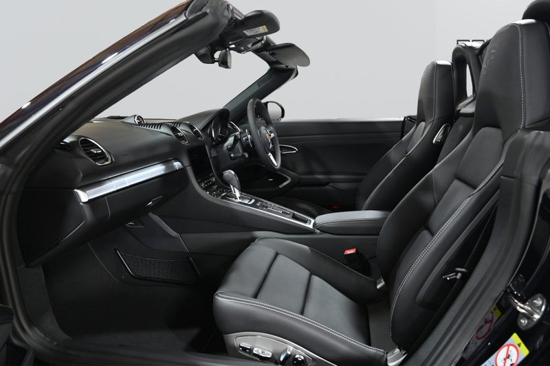 2025 Porsche 718 Boxster Style Edition image 2