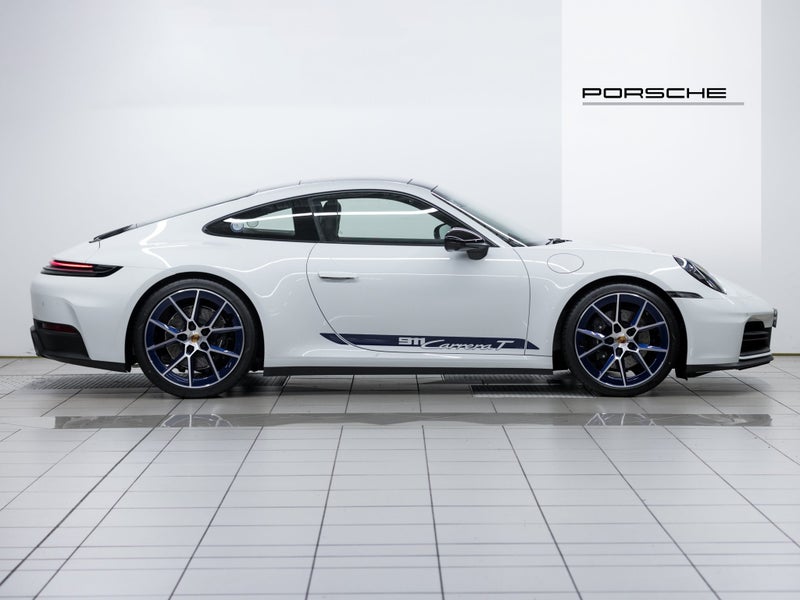 2025 Porsche 911 Carrera T Coupe image 3