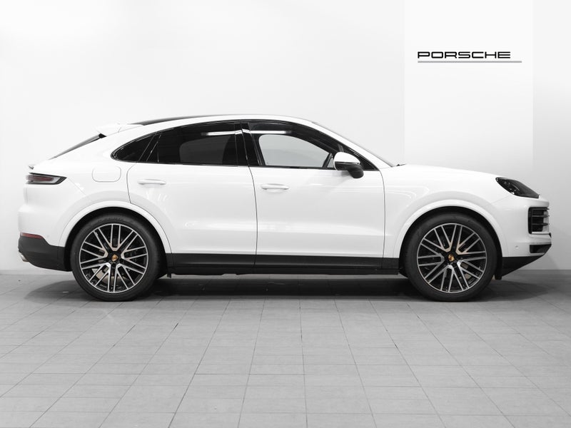 2025 Porsche Cayenne Coupe 3.0L image 3