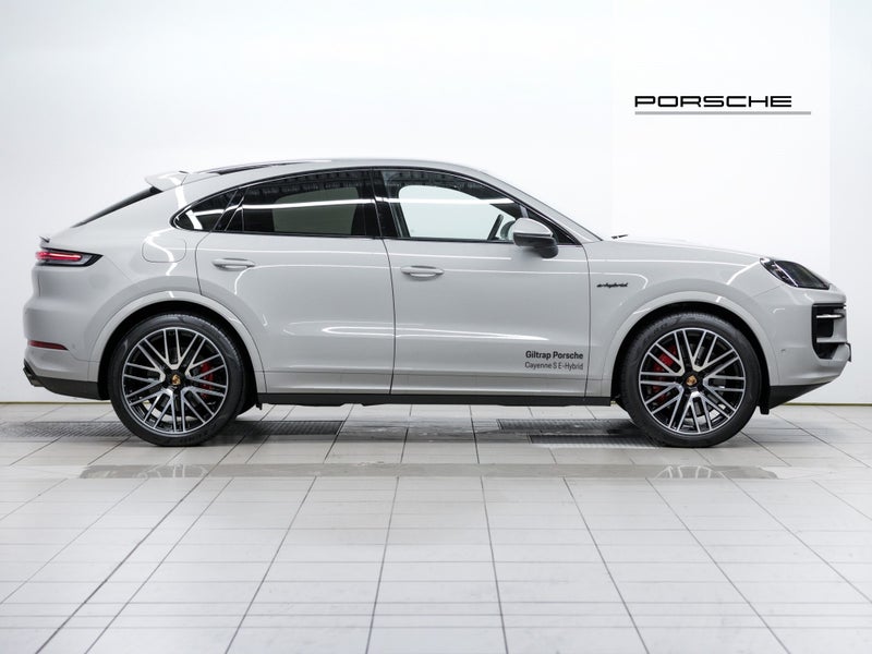 2025 Porsche Cayenne S E-Hybrid Coupe (E3 II) image 2