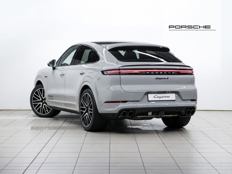 2025 Porsche Cayenne S E-Hybrid Coupe (E3 II) image 3