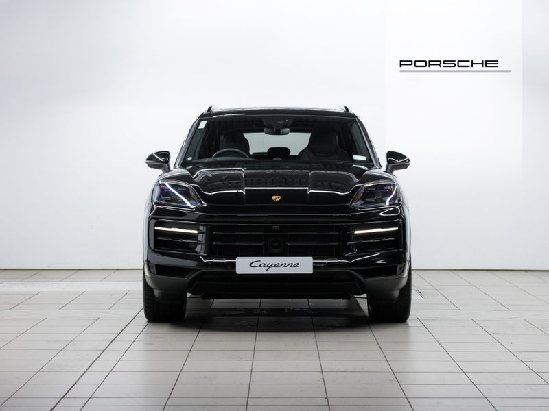 2025 Porsche Cayenne S (E3II) image 2