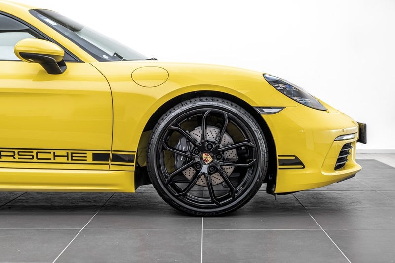 2025 Porsche Cayman 718 CAYMAN STYLE EDITION image 3