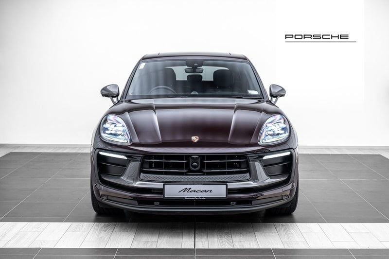 2025 Porsche Macan T image 4