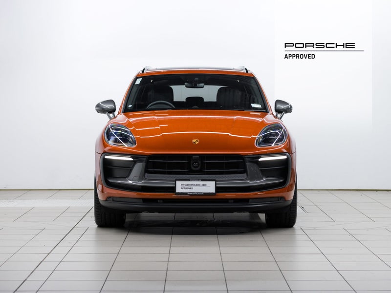2025 Porsche Macan T (H1 III) image 3