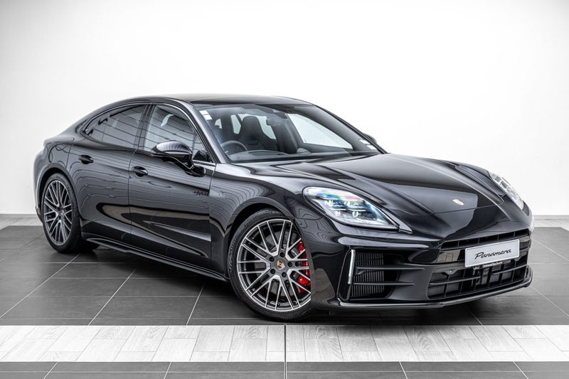 2025 Porsche Panamera 4S E-HYBRID image 1