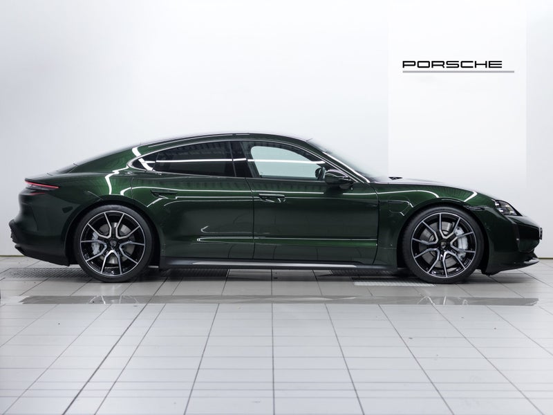 2025 Porsche Taycan II Turbo image 3