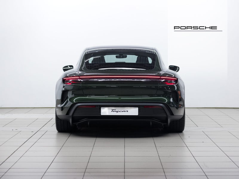 2025 Porsche Taycan II Turbo image 5