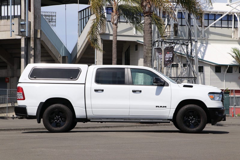 2025 Ram 1500 DT Bighorn Crew 4X4 image 3