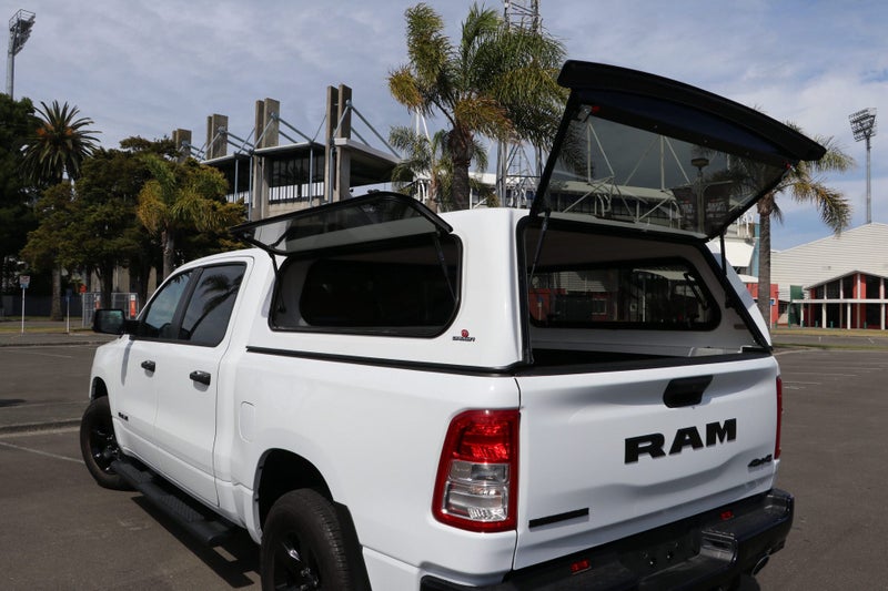 2025 Ram 1500 DT Bighorn Crew 4X4 image 4