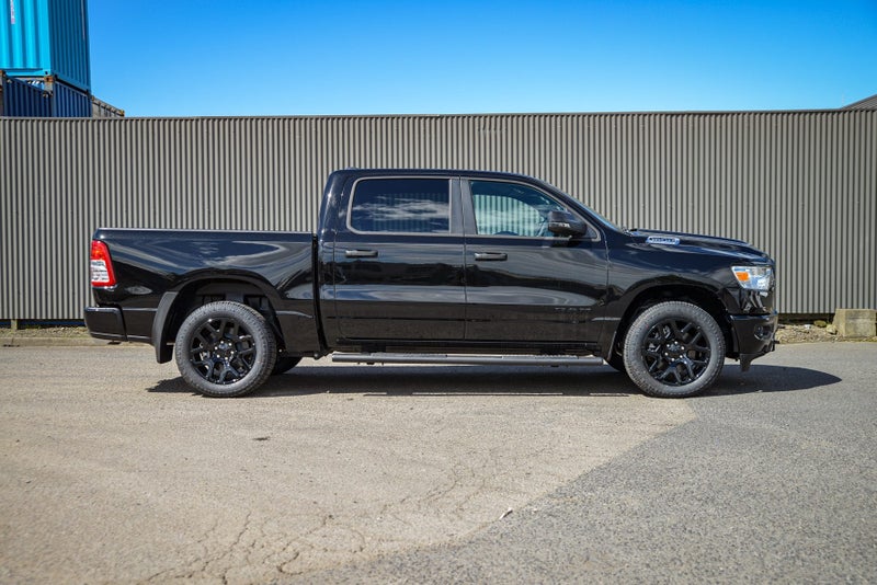 2025 Ram 1500 DT Bighorn Crew 4X4 image 5