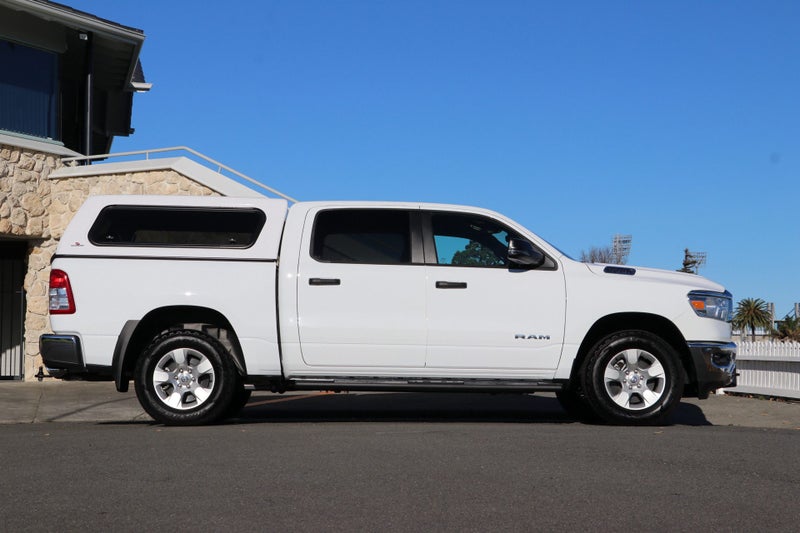 2025 Ram 1500 DT Bighorn Crew 4X4 image 3