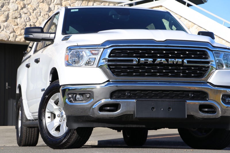 2025 Ram 1500 DT Bighorn Crew 4X4 image 4