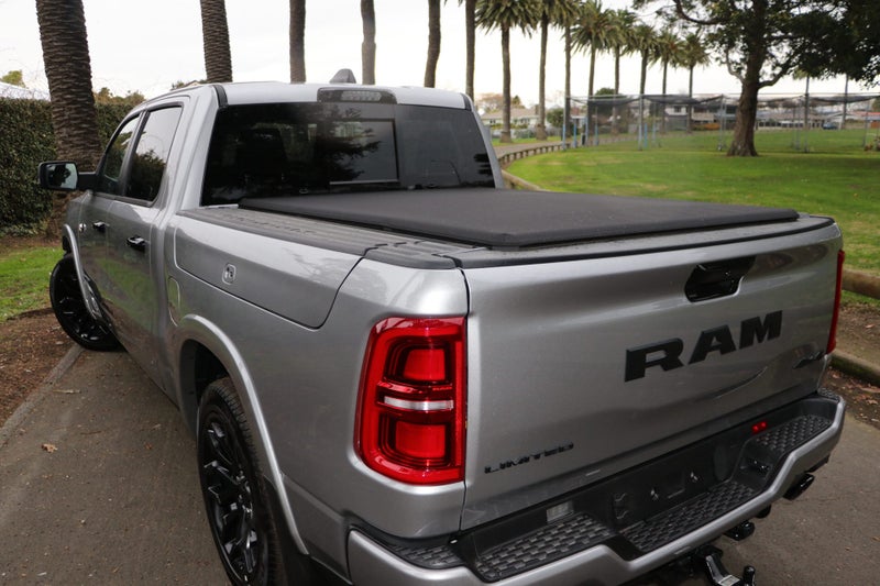 2025 Ram 1500 DT LIMITED I6 RB NIGHT EDITION image 3