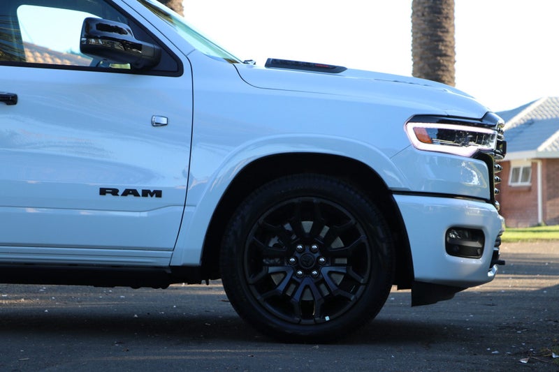 2025 Ram 1500 DT LIMITED I6 RB NIGHT EDITION image 4