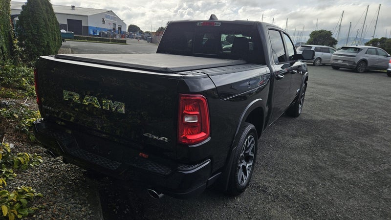 2025 Ram 1500 Laramie Sport Hurricane image 3