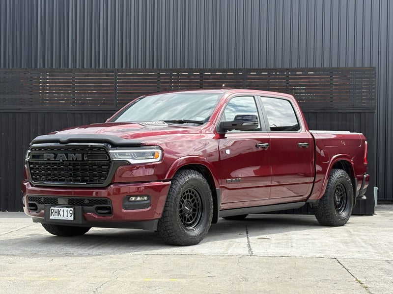 2025 Ram 1500 Limited Hurricane image 5