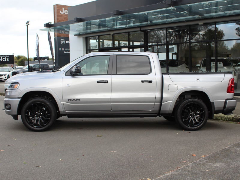2025 Ram 1500 Limited I6 RB Night image 4