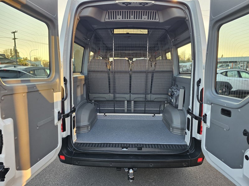 2025 Renault Master Factory Minibus image 5