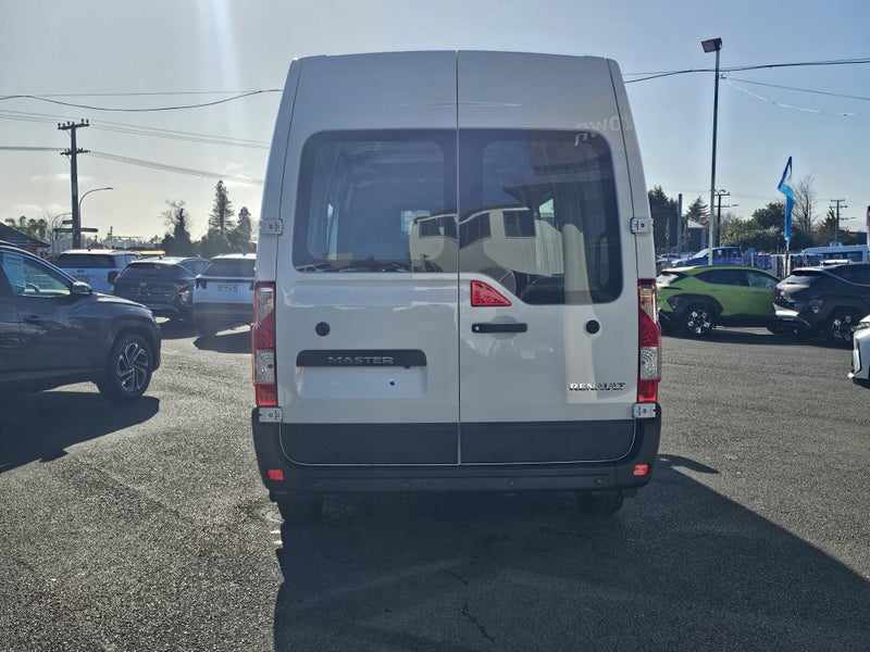 2025 Renault Master L3H2 LWB MR A image 5
