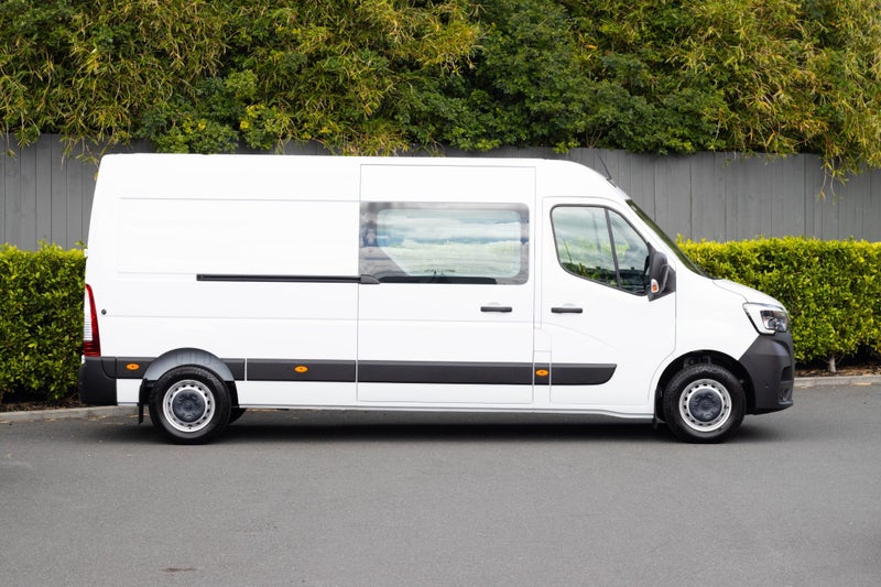 2025 Renault Master L3H2 LWB MR A image 2