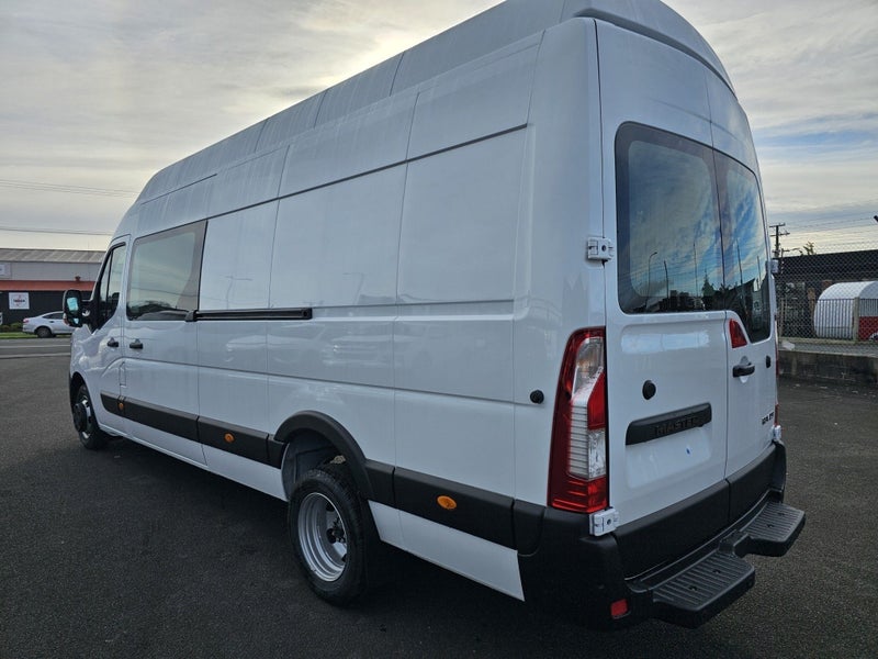 2025 Renault Master L4H3 ELWB HR M image 3