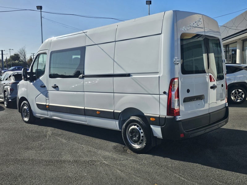 2025 Renault Master LWB L3H2 Auto image 4