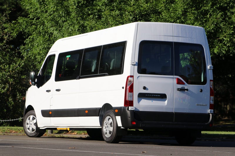 2025 Renault Master MINIBUS 2.3DT image 2