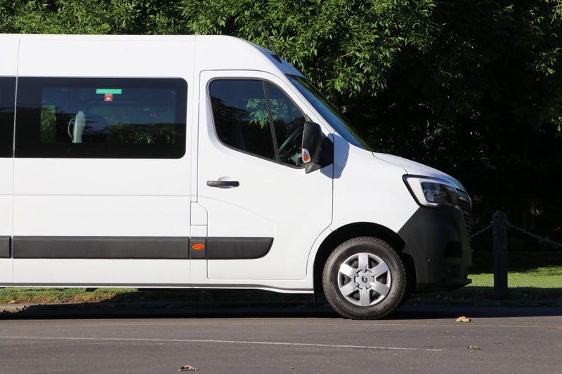 2025 Renault Master MINIBUS 2.3DT image 4