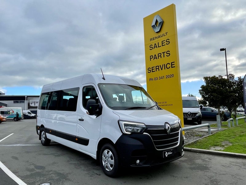 2025 Renault Master Minibus 2.3DT image 2