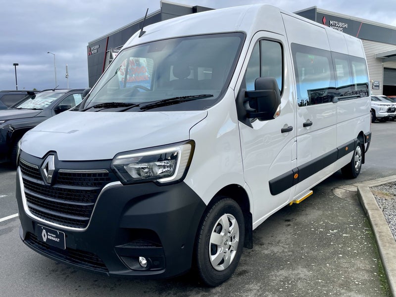 2025 Renault Master Minibus 2.3DT image 4