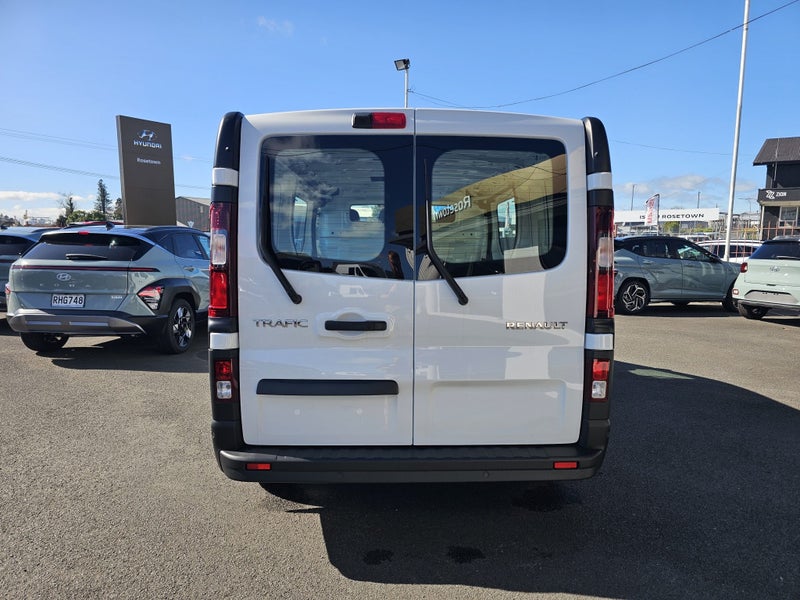 2025 Renault Trafic L2H1 LWB Auto Barn Door image 5