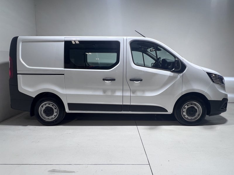 2025 Renault Trafic MWB 2.0 T/D AUTO - IN STOCK... image 3