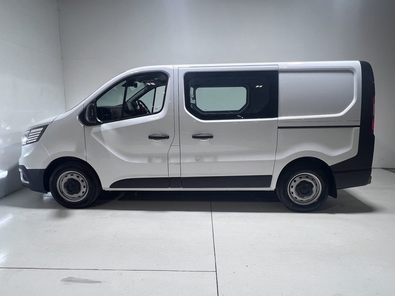2025 Renault Trafic MWB 2.0 T/D AUTO - IN STOCK... image 4