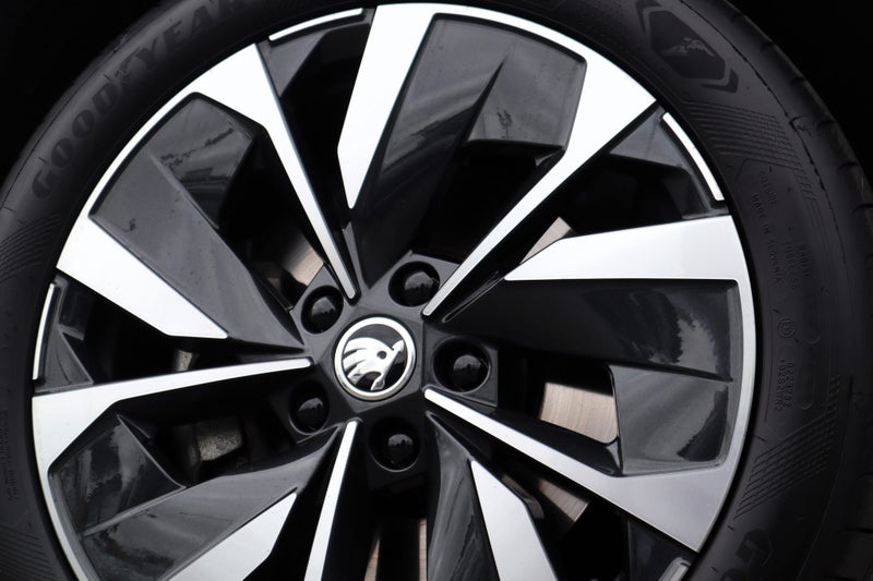 2025 Skoda Karoq Selection 110kW 1.4L Turbo Pet... image 5