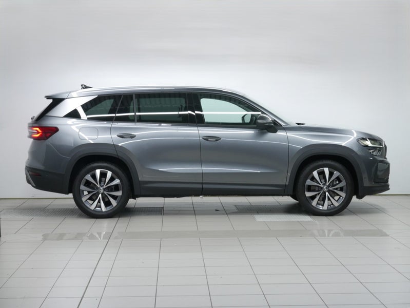 2025 Skoda Kodiaq Selection mHEV 110kW image 3