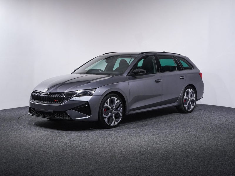 2025 Skoda Octavia RS+ Wagon 195kW image 3