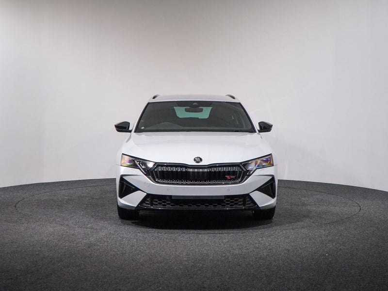 2025 Skoda Octavia RS Wagon 195kW image 2
