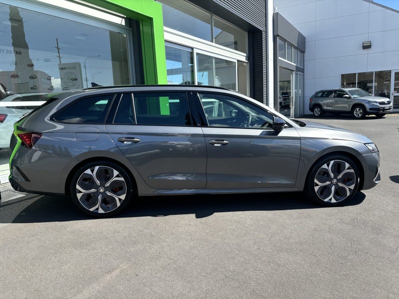 2025 Skoda Octavia RS + WAGON 195kW 2.0 image 2