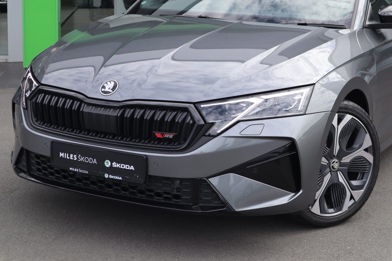 2025 Skoda Octavia RS+ Wagon 195kW 2.0L Turbo P... image 3