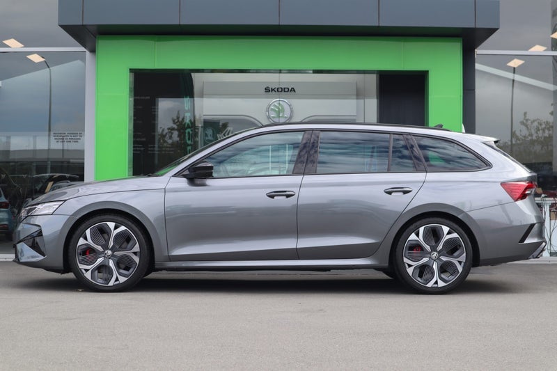 2025 Skoda Octavia RS+ Wagon 195kW 2.0L Turbo P... image 4
