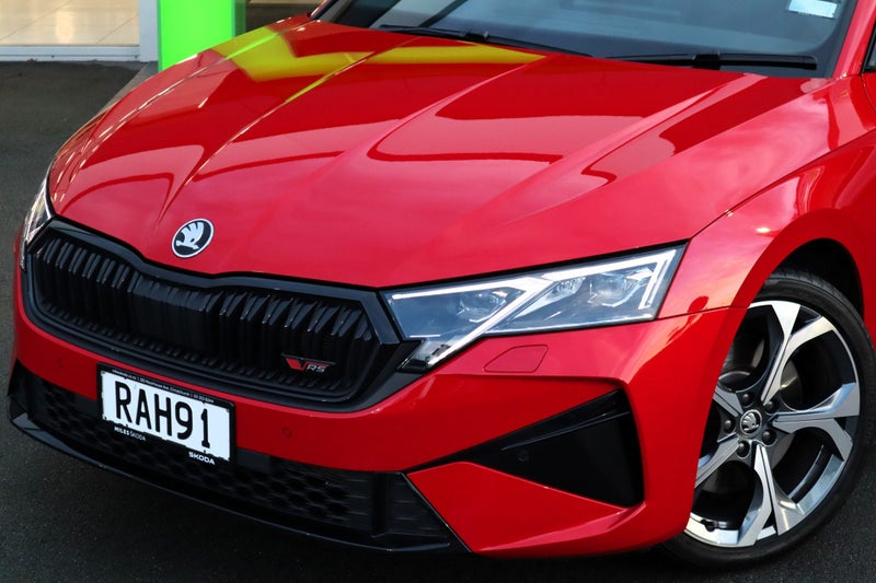 2025 Skoda Octavia RS+ Wagon 195kW 2.0L Turbo P... image 4