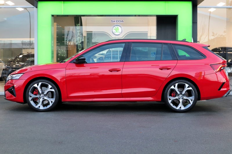 2025 Skoda Octavia RS+ Wagon 195kW 2.0L Turbo P... image 5