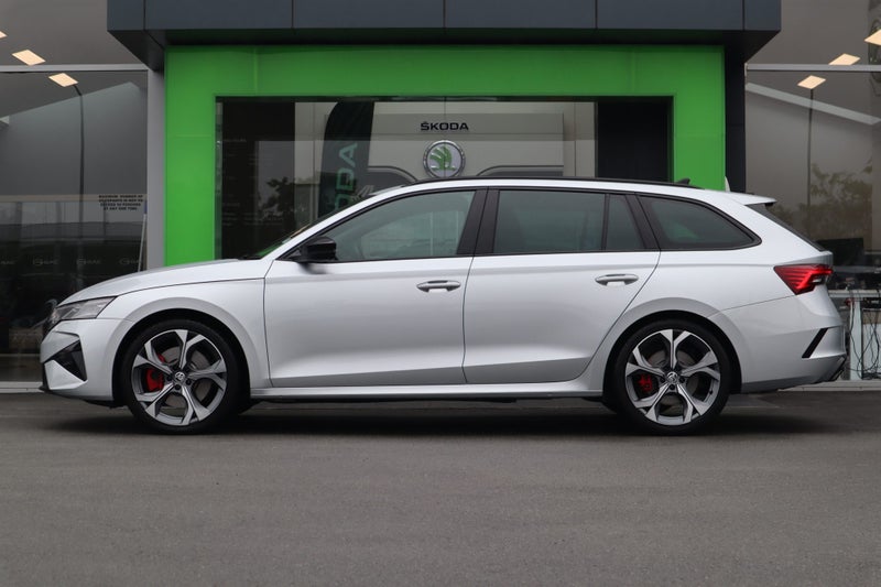 2025 Skoda Octavia RS Wagon 195kW 2.0L Turbo Pe... image 4